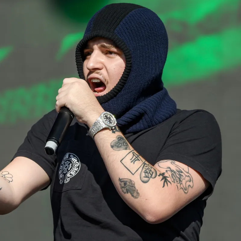 Yeat turban rapper. Yeat на аву. Yeat type beats. Yeat rapper. Yeat rapper.